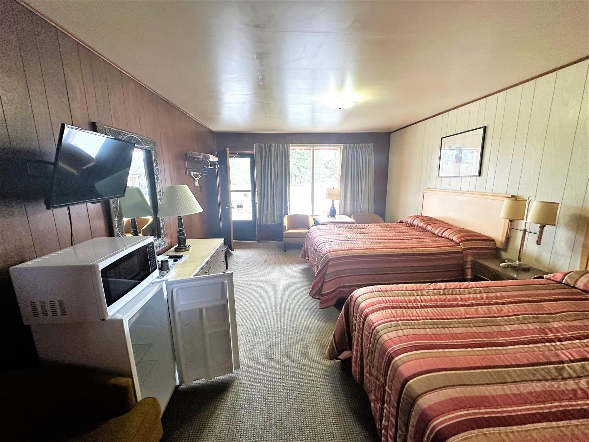 Red Top Motor Inn Iron Bridge Exterior foto